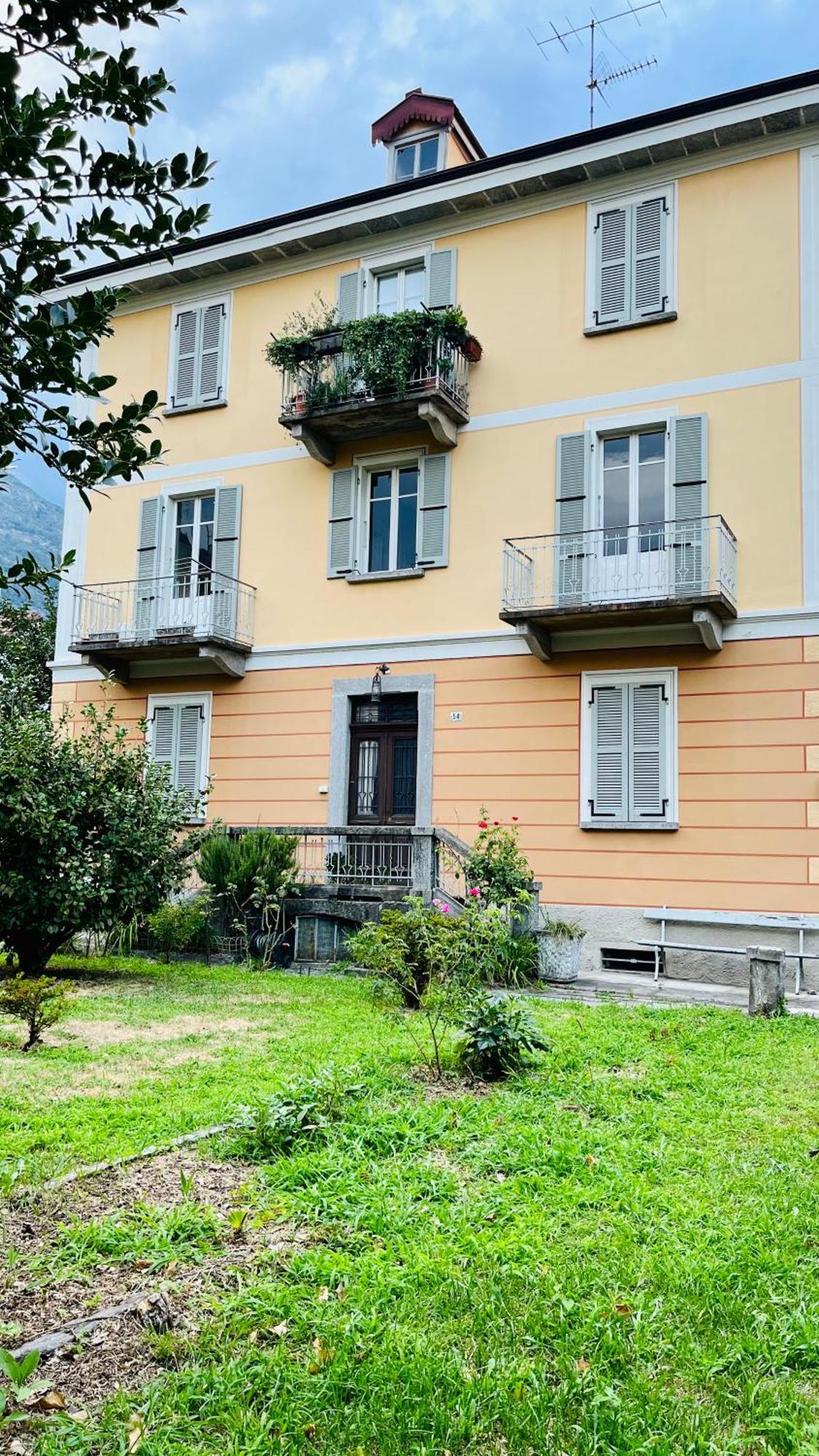 Appartamento Antica Casa Storica con Giardino Domodossola Esterno foto